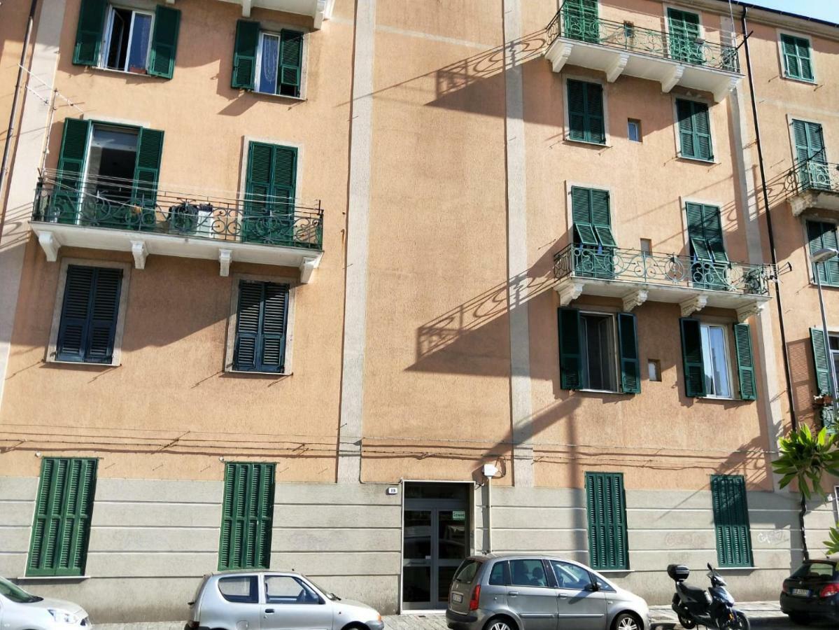 Il Filo Di Claudia Apartment Savona Exterior photo